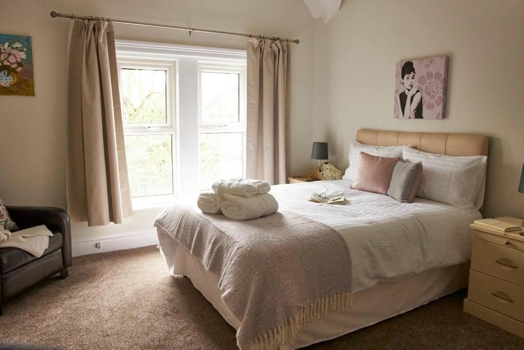 Comfy Big 7 Bedroom Townhouse Harrogate Exterior photo